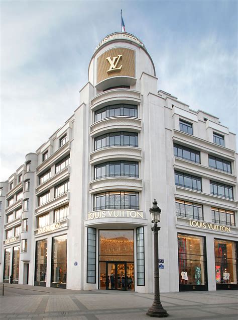 louis vuitton parigi negozio|Louis Vuitton champs élysées paris.